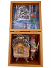 Ёлочная игрушка БАБА ЯГА и ИЗБУШКА НА КУРЬИХ НОЖКАХ ручной работы в новогодней шкатулке - фото 7085
